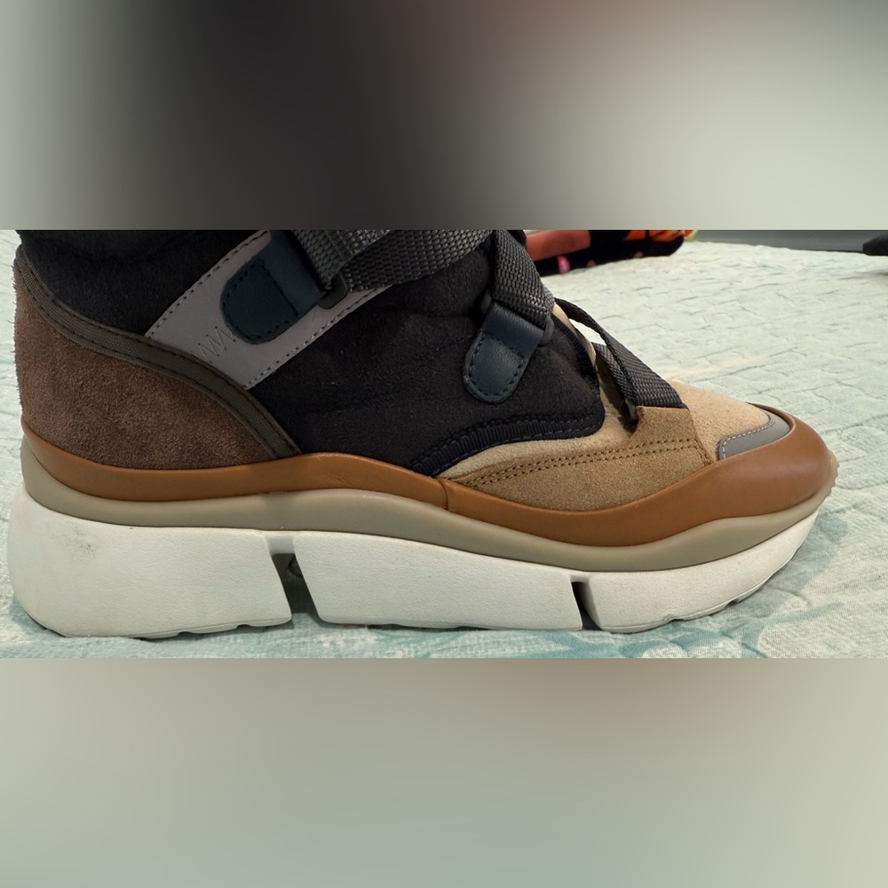 Chloé High-Top Sneakers 7 - Picture 14 of 16